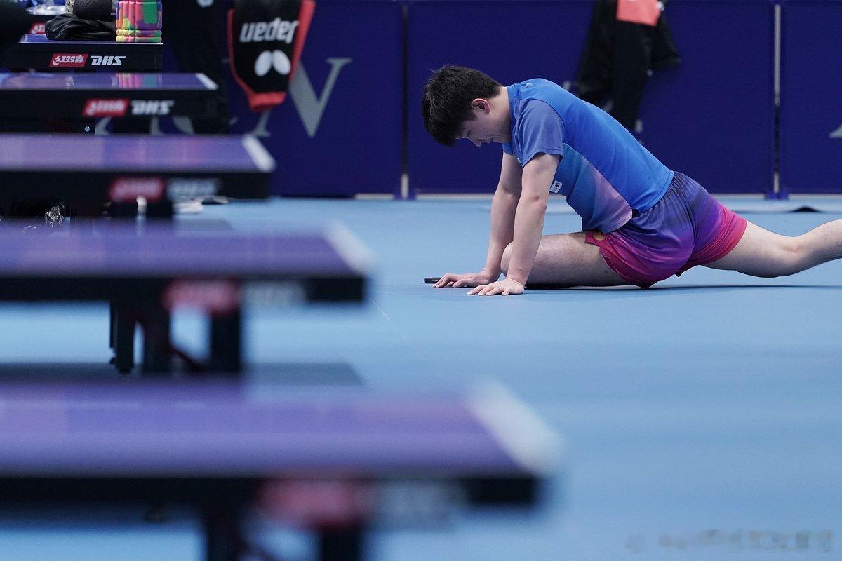 ITTF伦敦世乒赛2026张本智和 260428 男队热身。Cr: 东电  PH