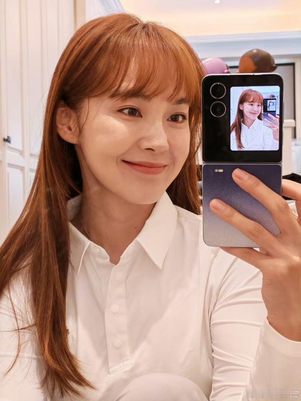 谁懂啊，张佳宁的社交平台简直是我的精神避难所。她分享的每一张照片、每一个小瞬间都