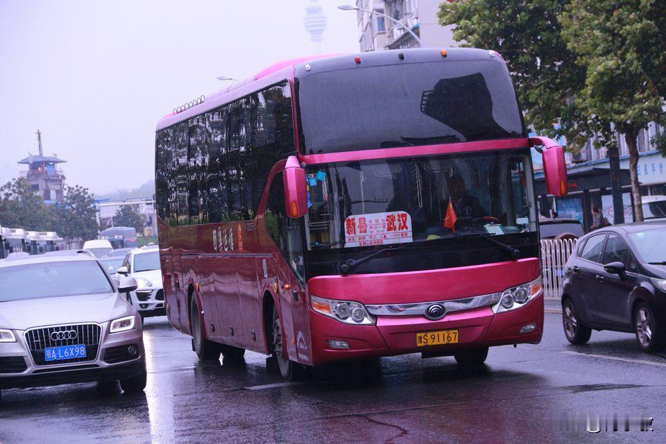 湖北 湖北省武汉市曾经的省际长途线路（三），不知还有多少在运行？
新县—武汉
武