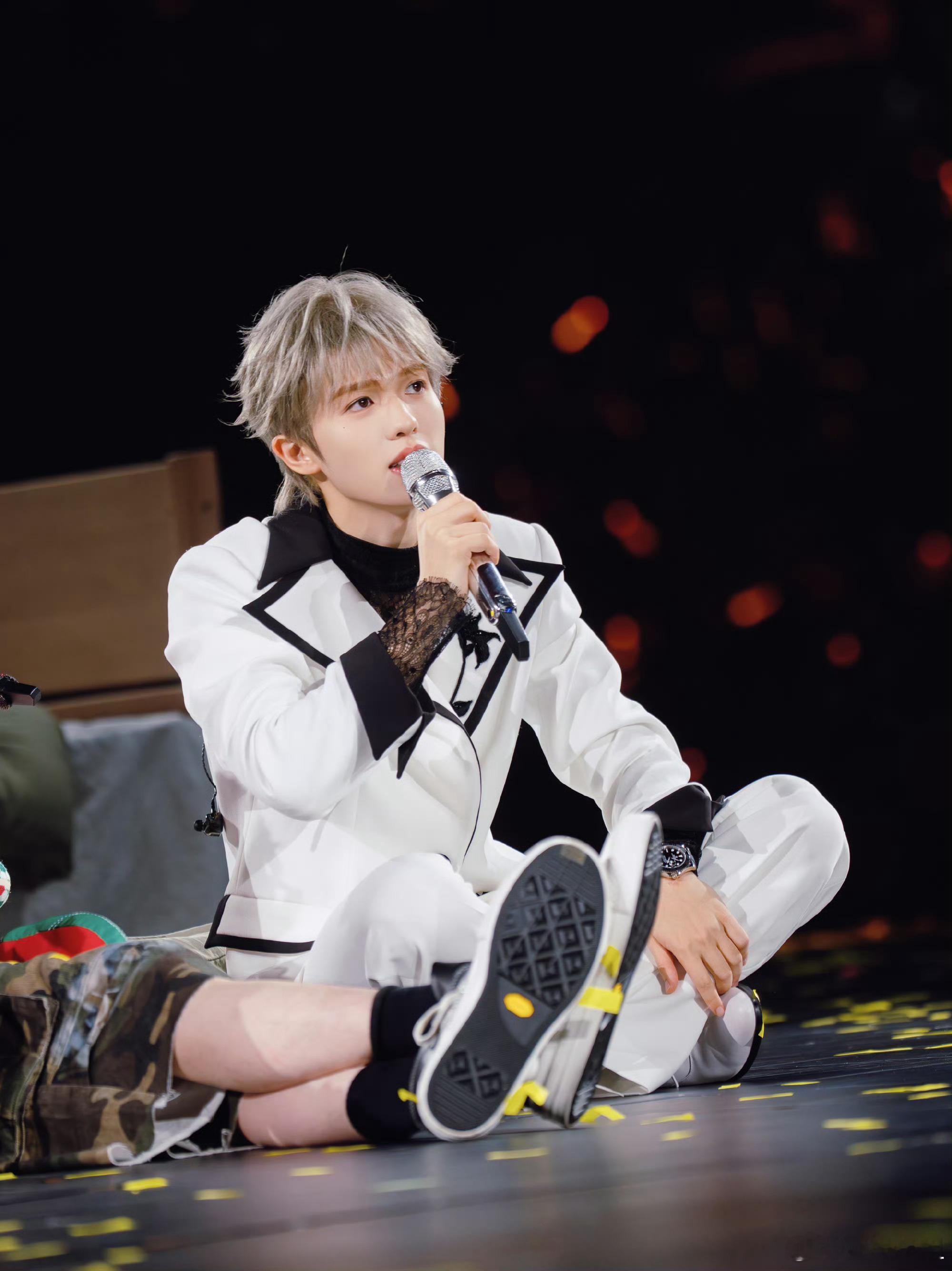 李昊内娱95后红馆第一人李昊把“总有一日去红馆”数到了现实——95后内地歌手连开