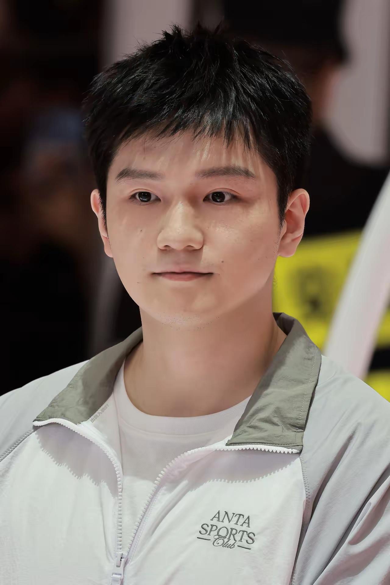 樊振东同旧金山总领事并肩亮相美职乒联赛，投资人身份直接刷新认知，彻底跳出赛场局限