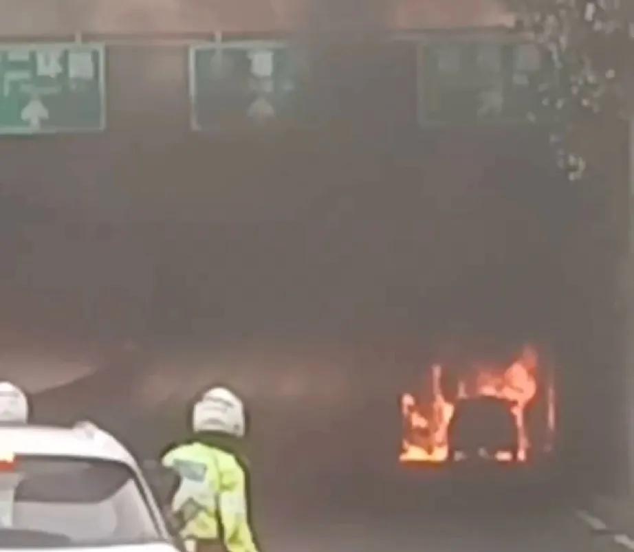 5月18日下午，安徽省合肥市包河区南二环隧道内突发车辆起火事件，现场情况十分危急