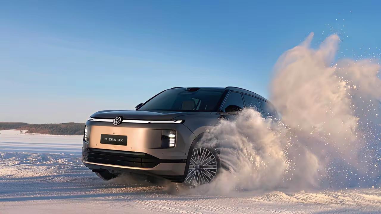 不管你关不关注，2026年的汽车圈，正悄悄发生这几大变化：
1. 电车续航焦虑已