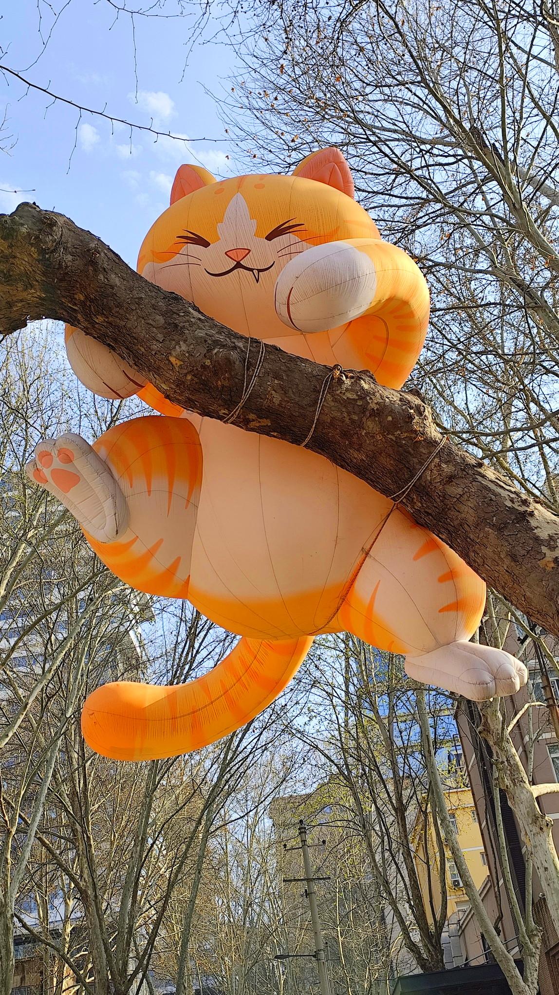 九图预警！西安商场巨型卡通造型实拍！没事闲逛，发现我们西安的商场越来越会玩了～大