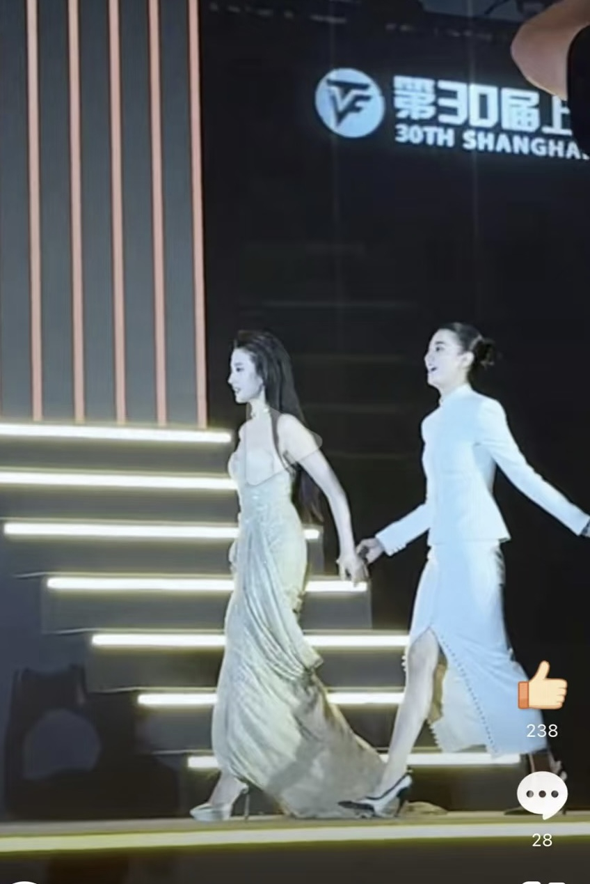 刘亦菲 宋佳好有含金量的一张图 ​​​
