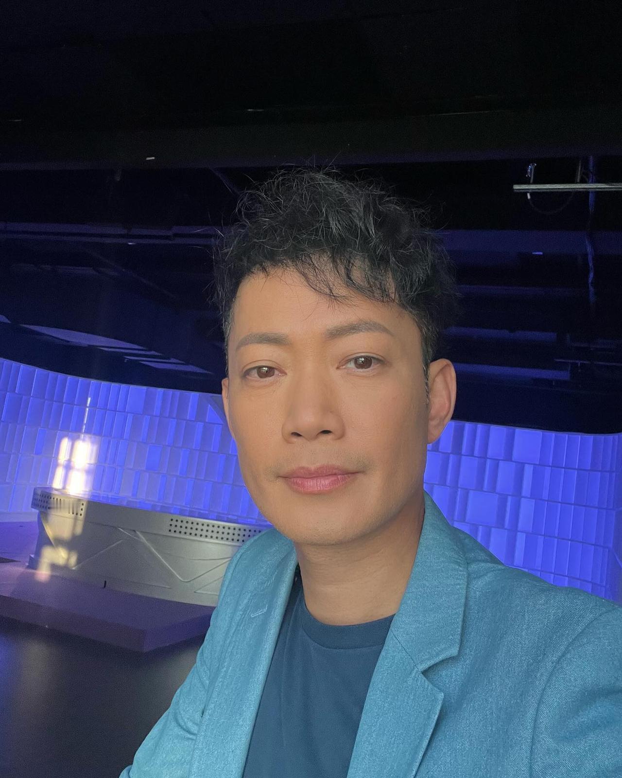 他以前在TVB拍过很多出名电视剧，演技非常厉害，当时还以为有机会当男主角，可惜T