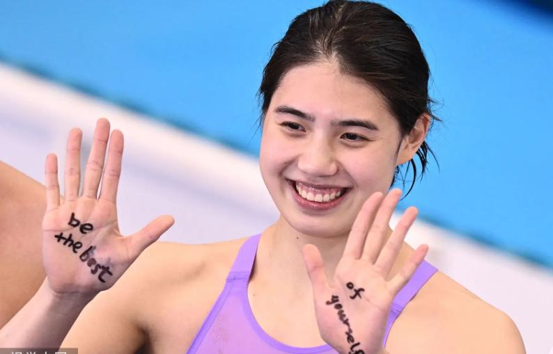 万众瞩目的巴黎奥运会即将拉开序幕。中国女子游泳健将张雨霏，在个人社交平台上温馨发