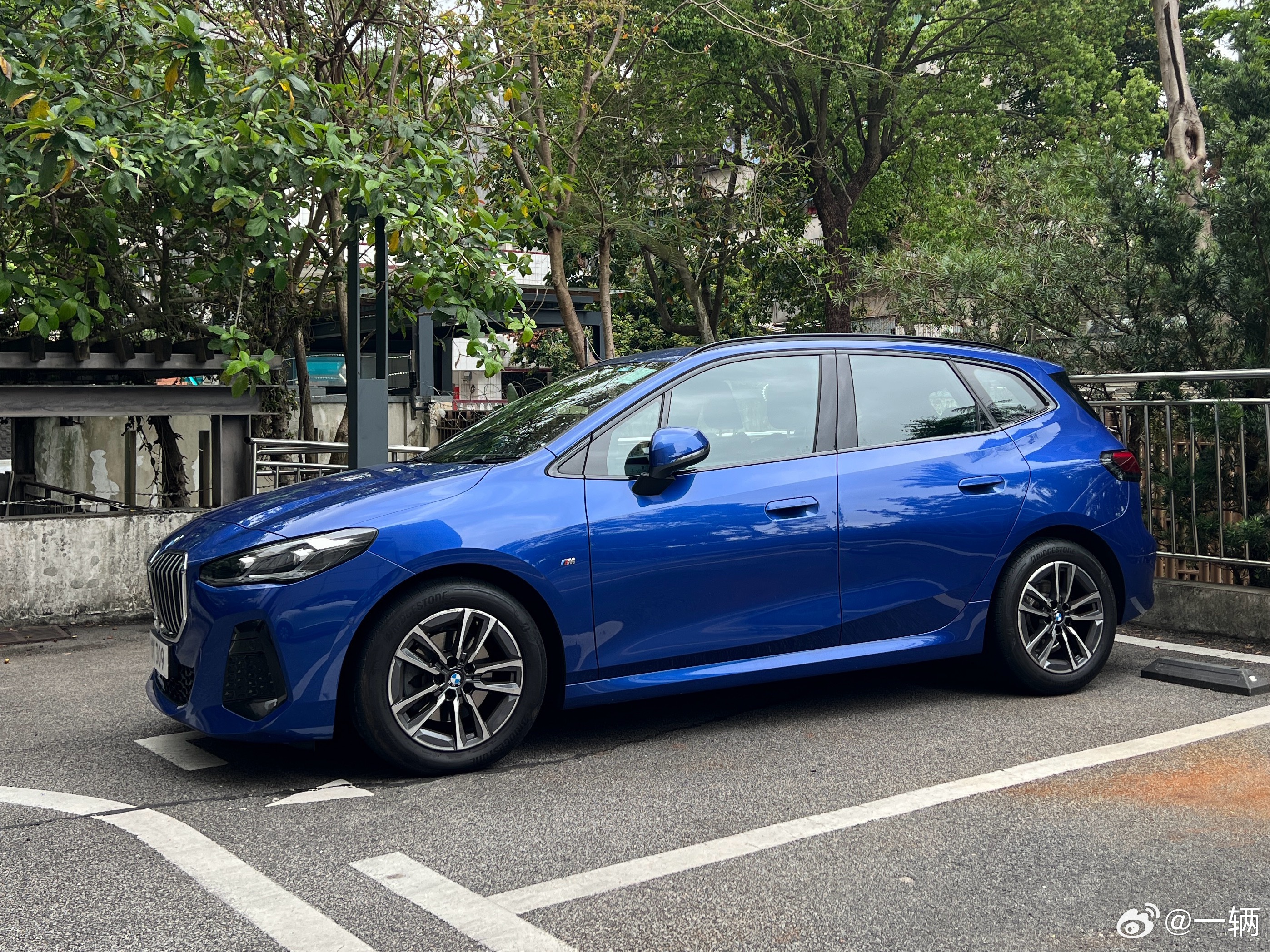 这一代2系旅行没进大陆市场绝对是明智的产品力跟第一代F45并没有很大提升除了品牌