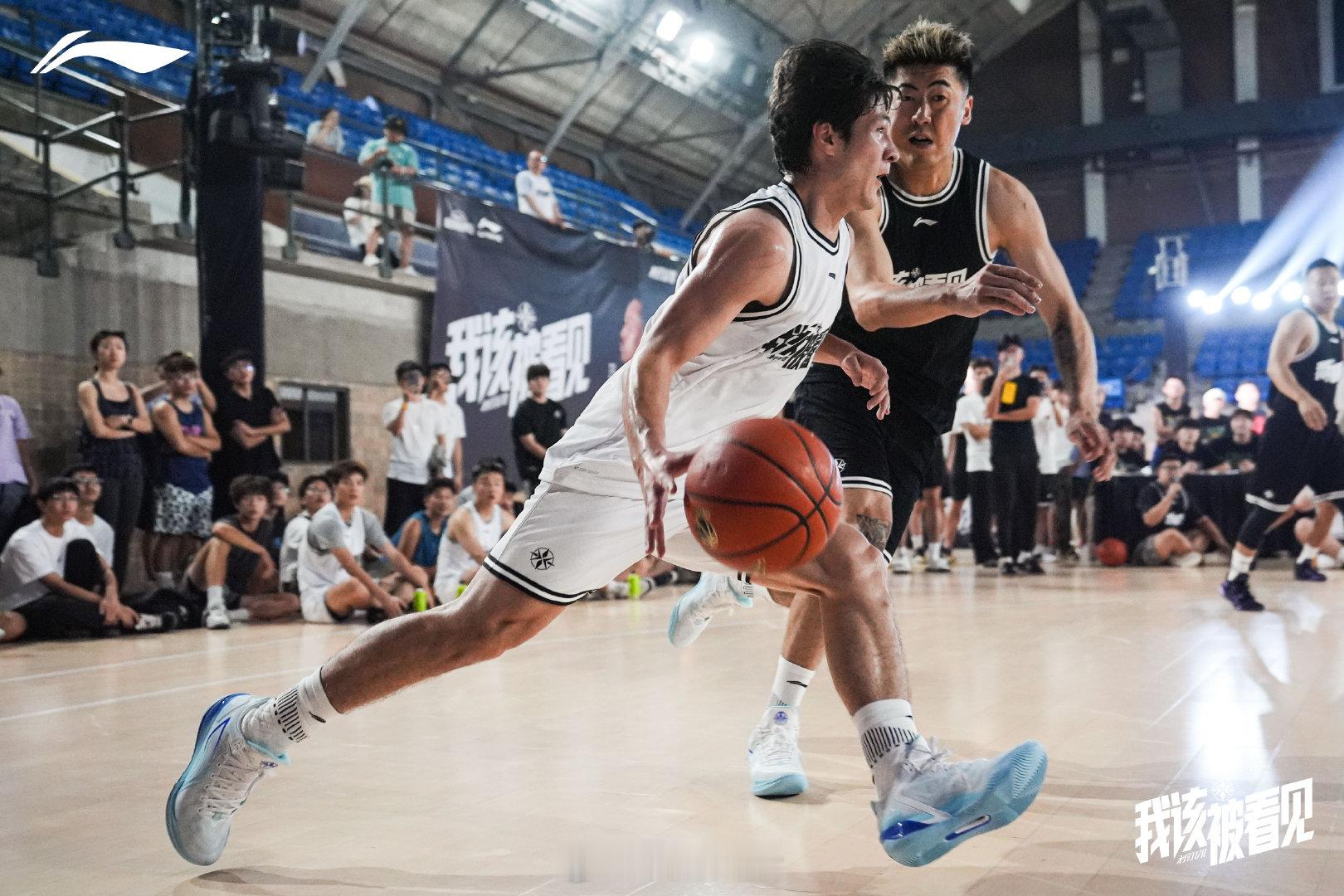 说实话李宁这次「我该被看见」的主题真的走到我心里去了🥺 从第一代利刃穿到现在，