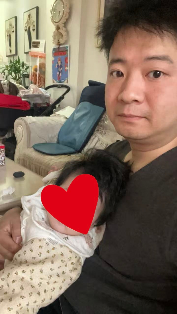 武汉减肥 武汉崔壮减肥班陆月帅爸胡毅，身高178，体重152斤-136斤，体脂肪