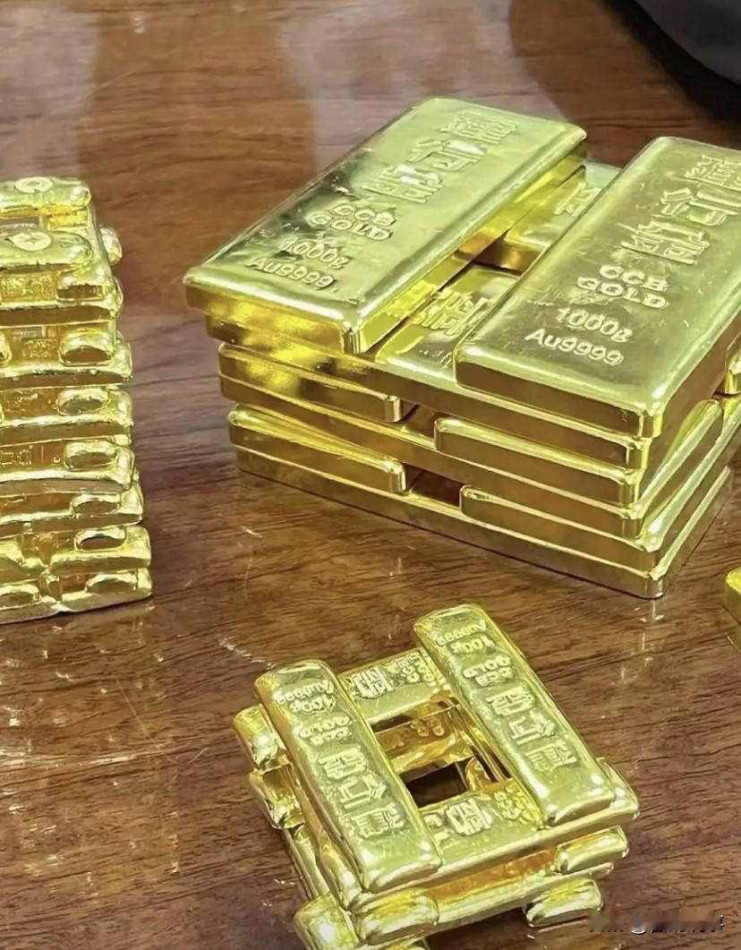 太可怕了，一觉醒来，
金价已经失控了，
不是因为黄金暴跌，而是
黄金居然涨到99