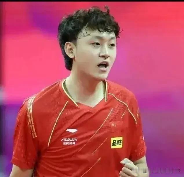 阿曼马斯喀特球星挑战赛男单十六分之一决赛：黄友政VS马纳夫-维卡什-塔卡。
第一