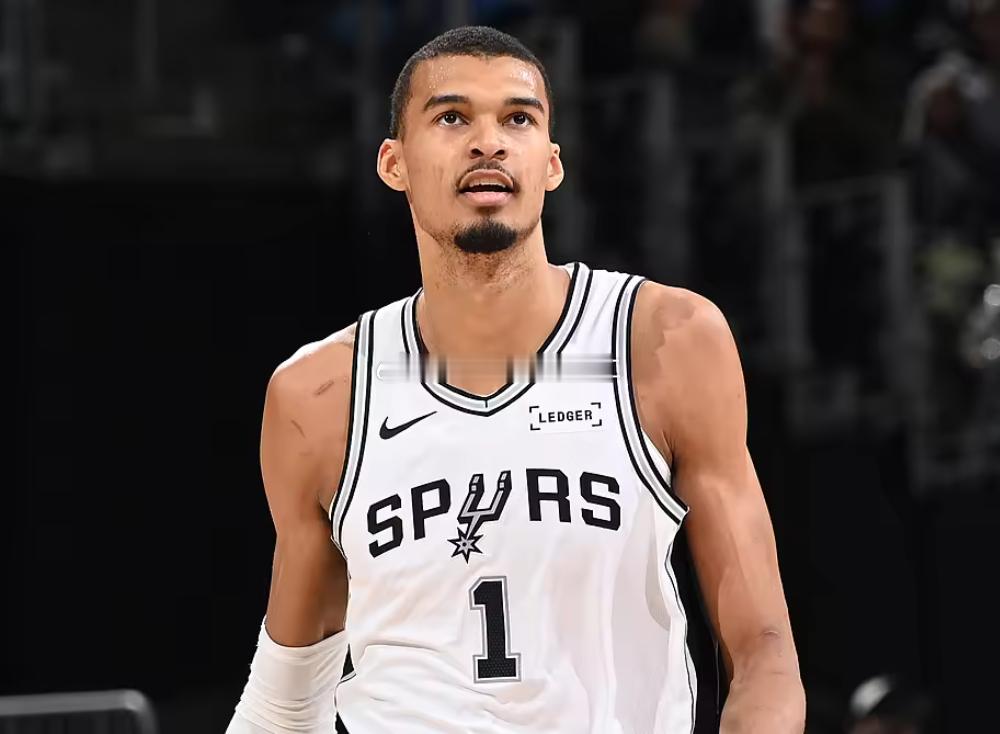 NBA季后赛西部半决赛G6，马刺客场139-109大胜森林狼，大比分4-2淘汰对