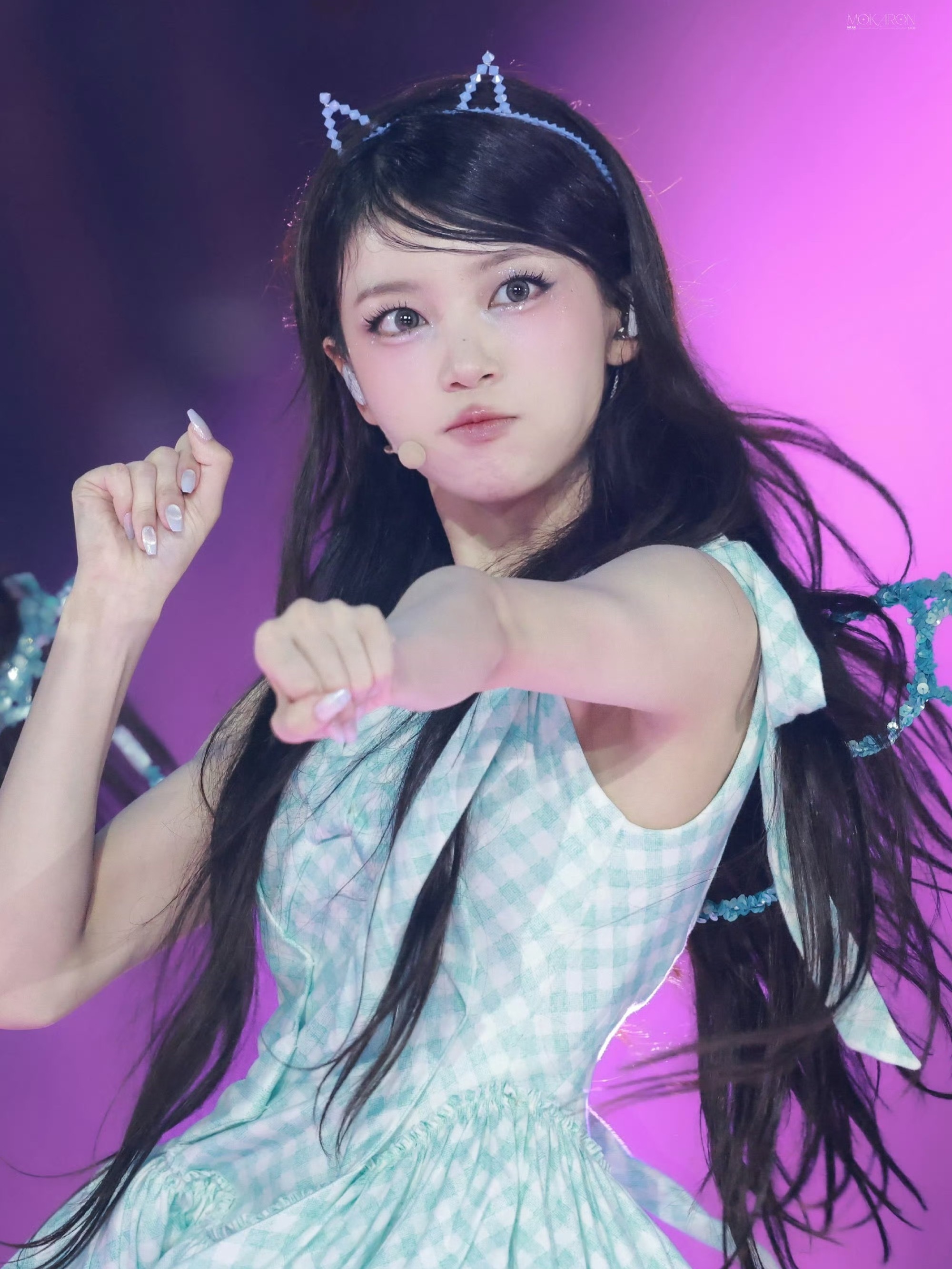 illit 的境萌花 moka 这是想 1 比 1 copy 姜海粼haerin
