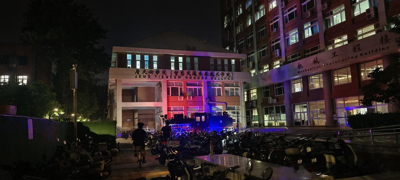 从天津工业大学到北京交通大学，
从工控产品到特种蓝海教育，向高维度的时空凝望……
