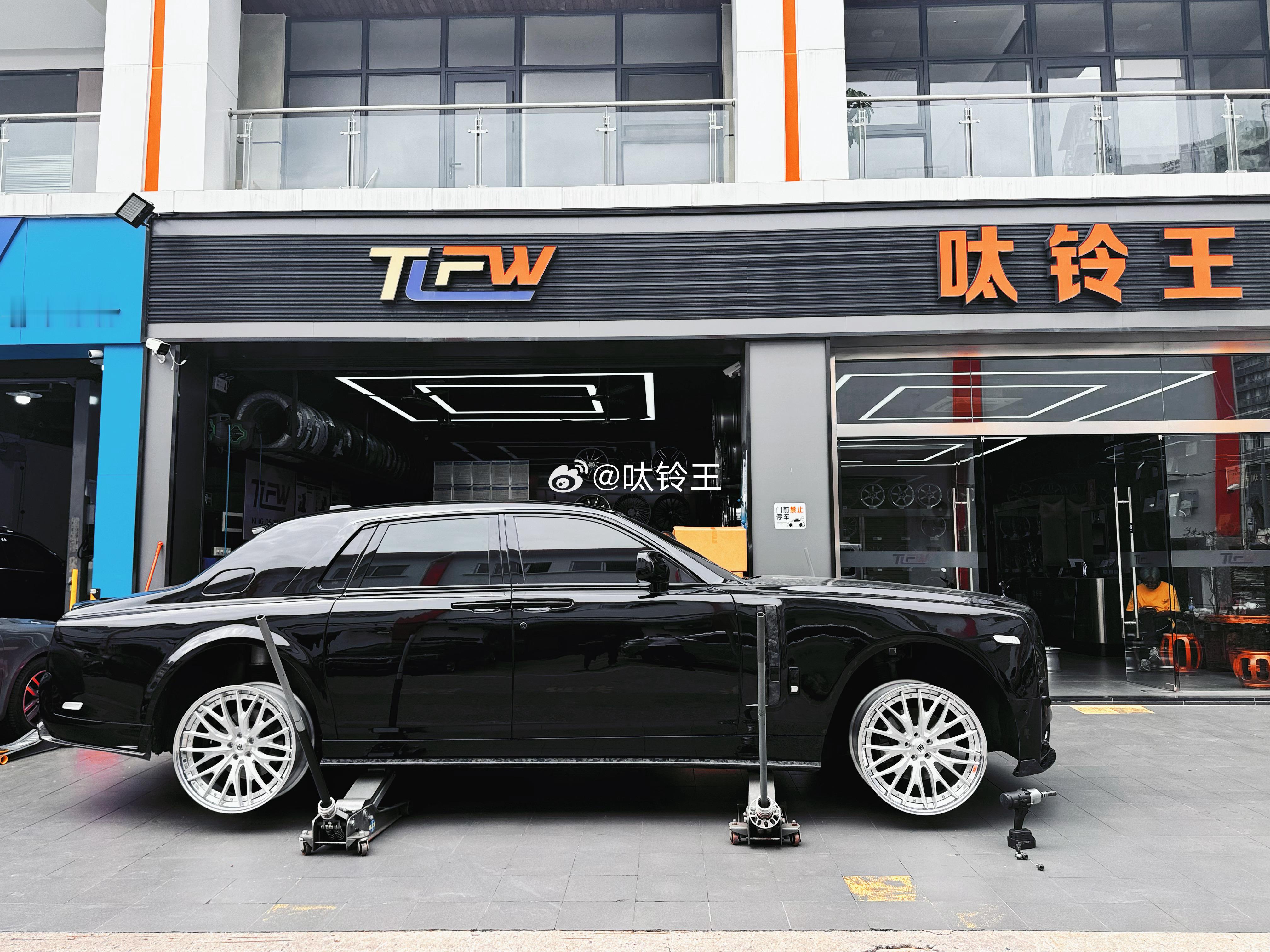 美好得一天从： 劳斯莱斯 24寸 TLFW 定制锻造开始！ 