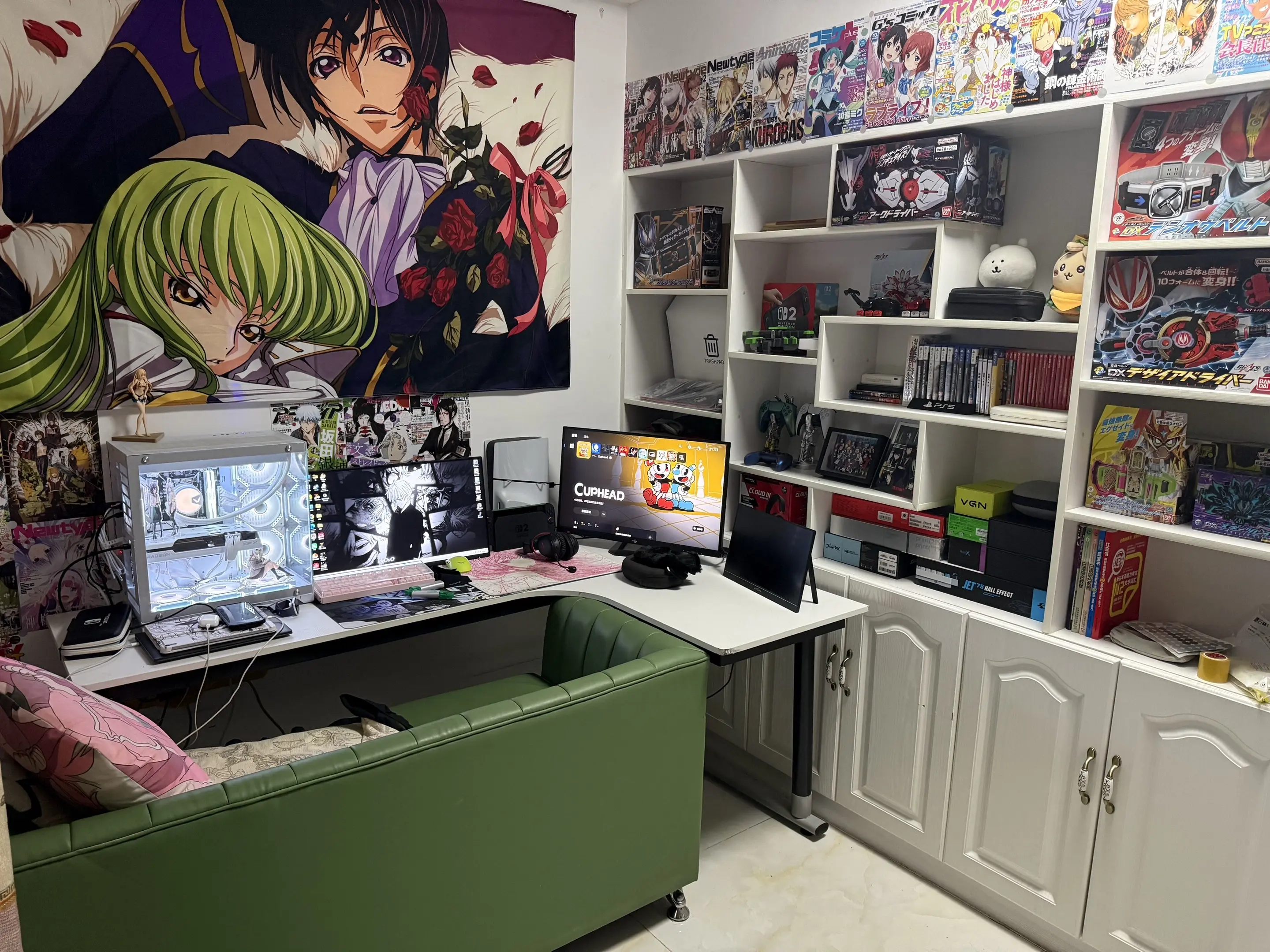 前辈请和我一起………打茶杯头吧！