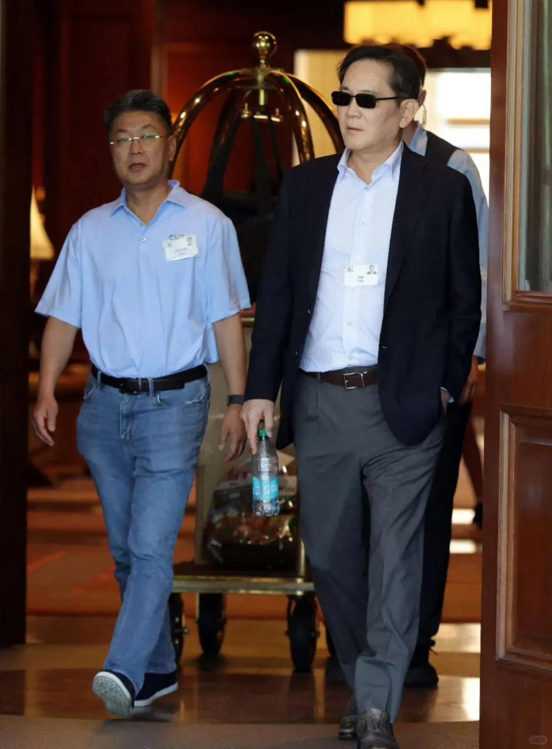 李在镕的投资逻辑，还有一个最绝的核心：坚决不赚短期快钱，只重仓未来的底层核心技术