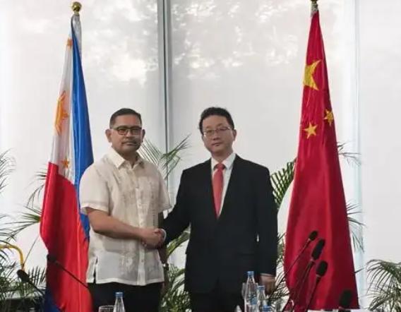 谈成了，菲律宾改口了。近日，菲律宾为了能够缓和关系，和中国进行了沟通交流，并当场