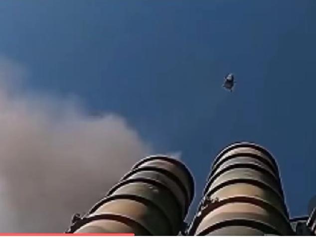 今天二月二，龙抬头的画面，持续霸屏。
龙抬头最震撼的画面，当属我人民解放军火箭军