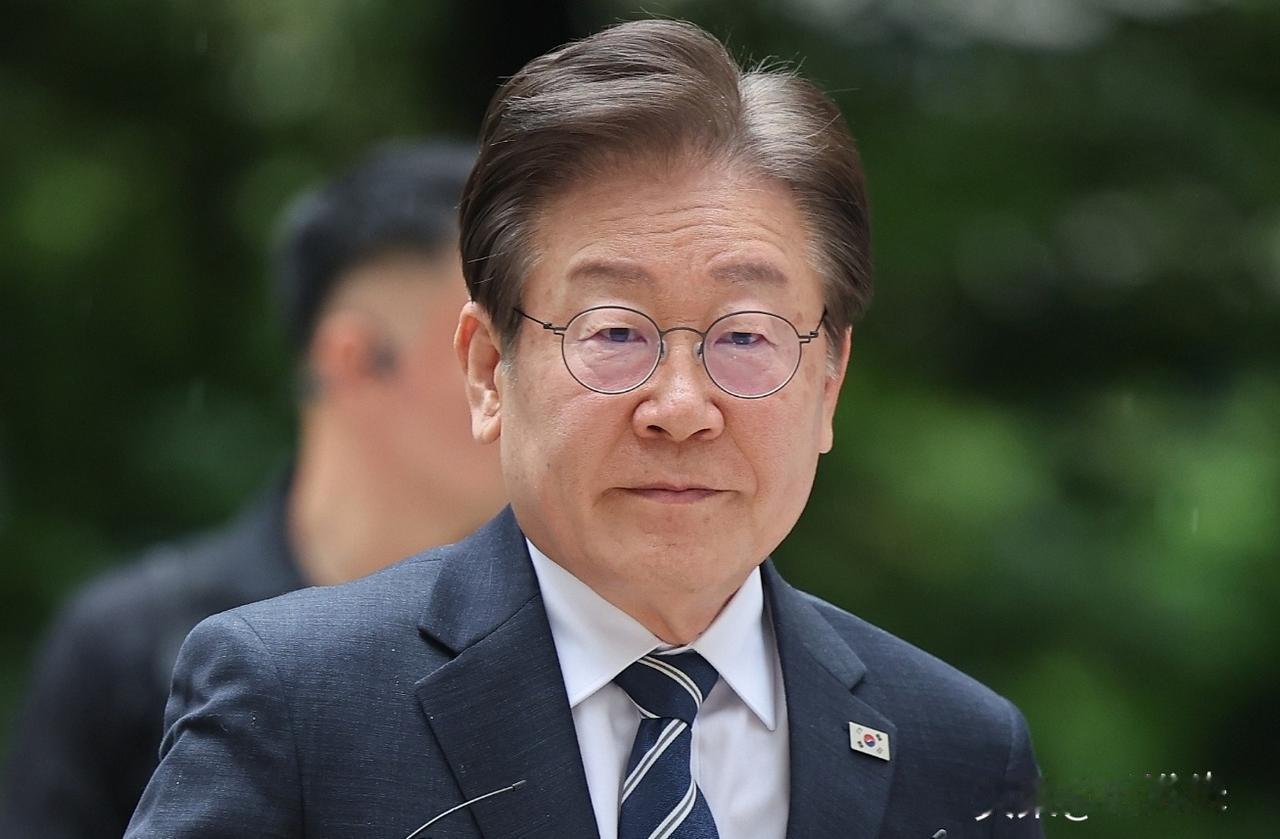 李在明郑重宣布新政府人事安排，金民锡有望当选韩国总理。

当地时间6月4日，韩国