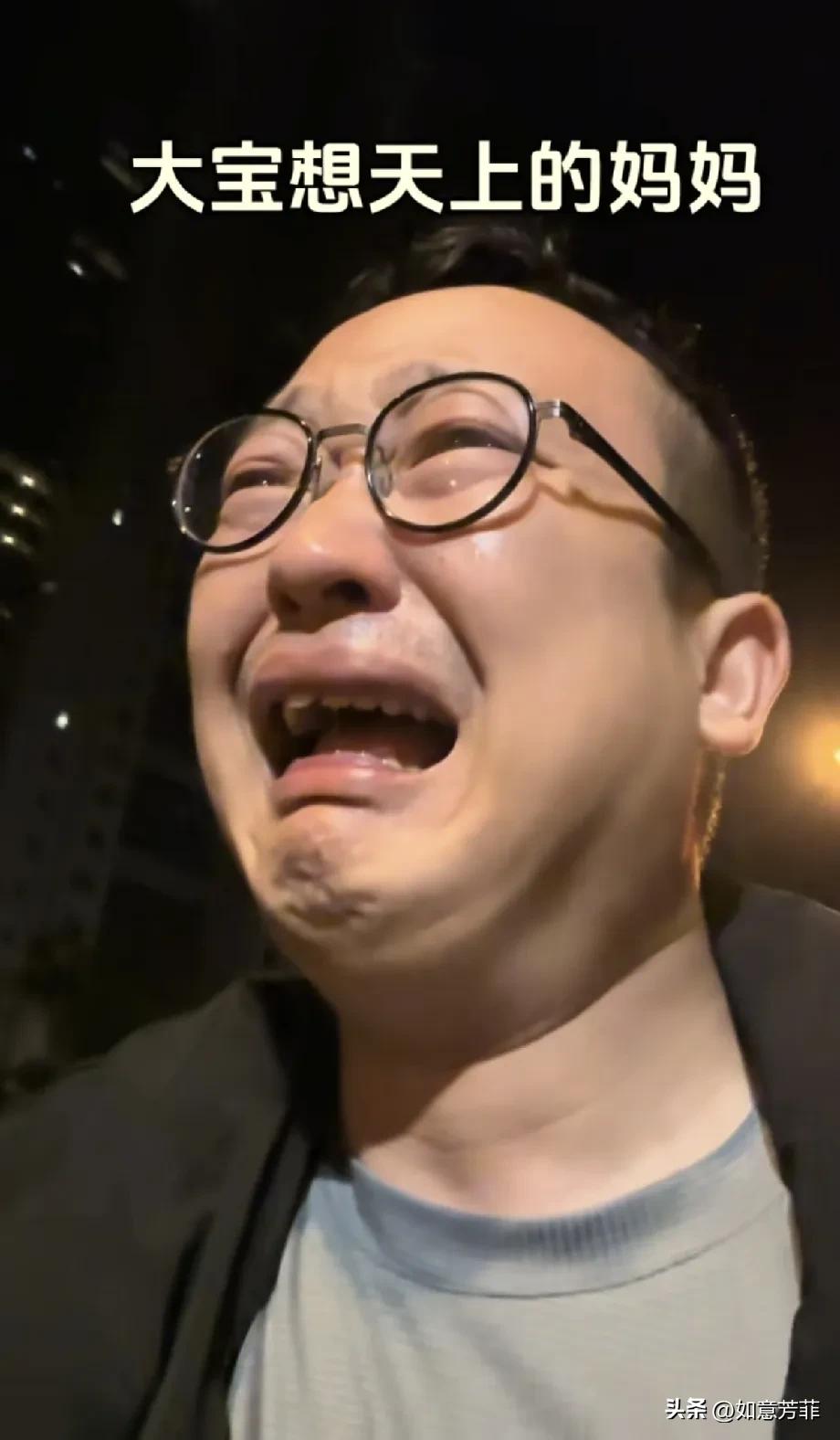 湖北，一3岁宝宝不知妈妈已离世，每天晚上拒绝睡觉，哭着要出去找妈妈，爸爸只好每天