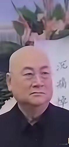 我信了，我真信了。迟先生满脸憔悴，看得出非常悲伤。他确实是从心里钦佩她，所有，愿