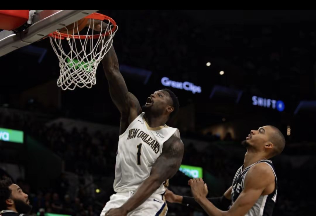 锡安24分10板，鹈鹕力克马刺！文班亚马16分16板4帽，贝24分10板，凯尔登