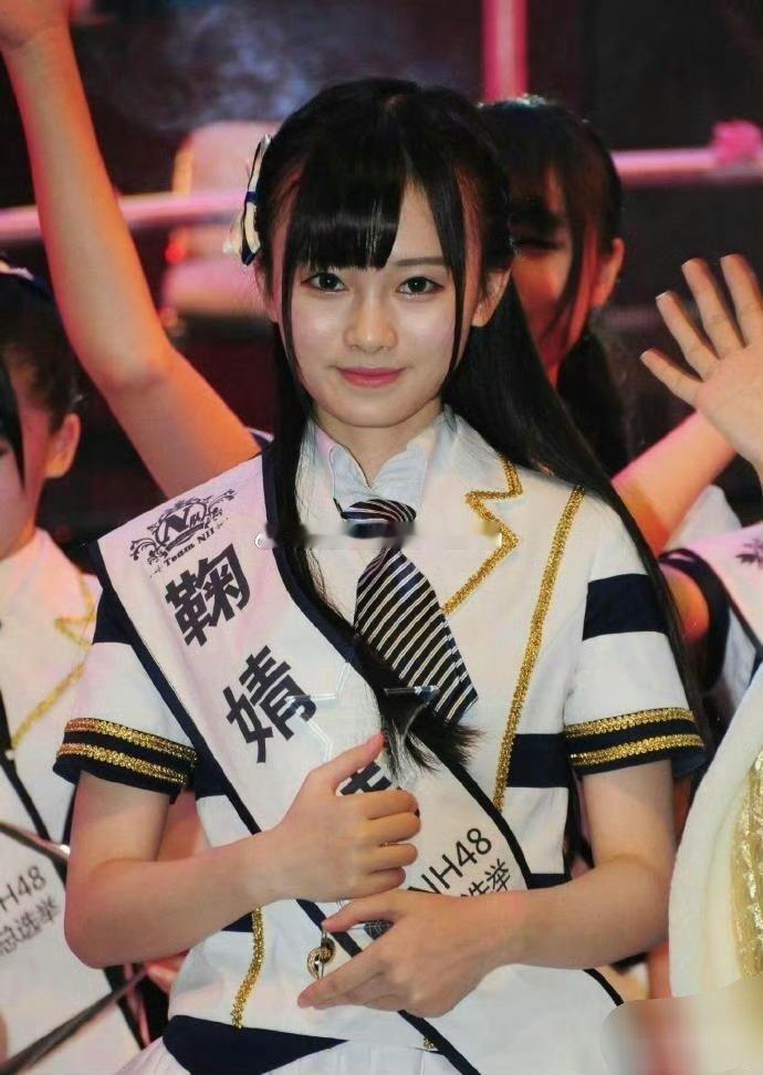 鞠婧祎早期女团出道时的样子，和现在比变化大吗？ 