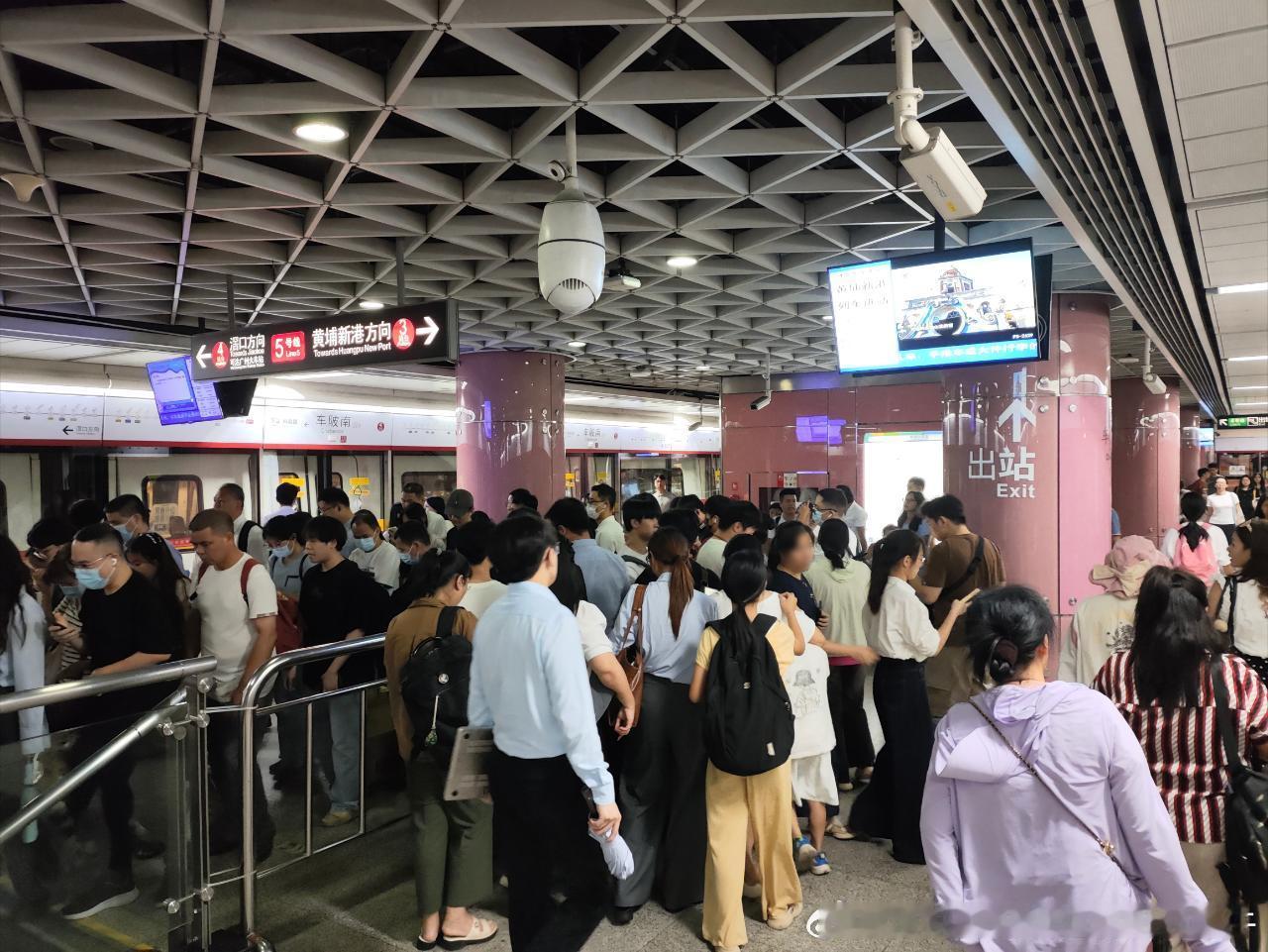 广州地铁网友：2026年7月27日（周一，广州阴转多云，市区无明显降雨，24-3