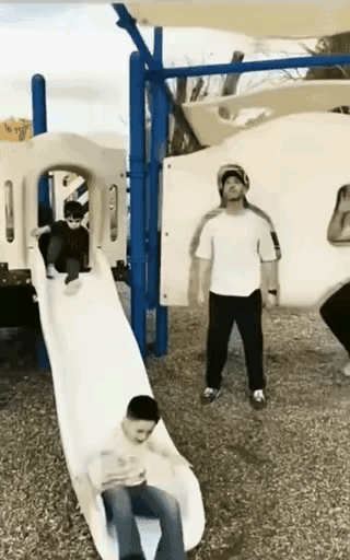 这是容易打脸的游戏，慢点快点都不行～

社会百态