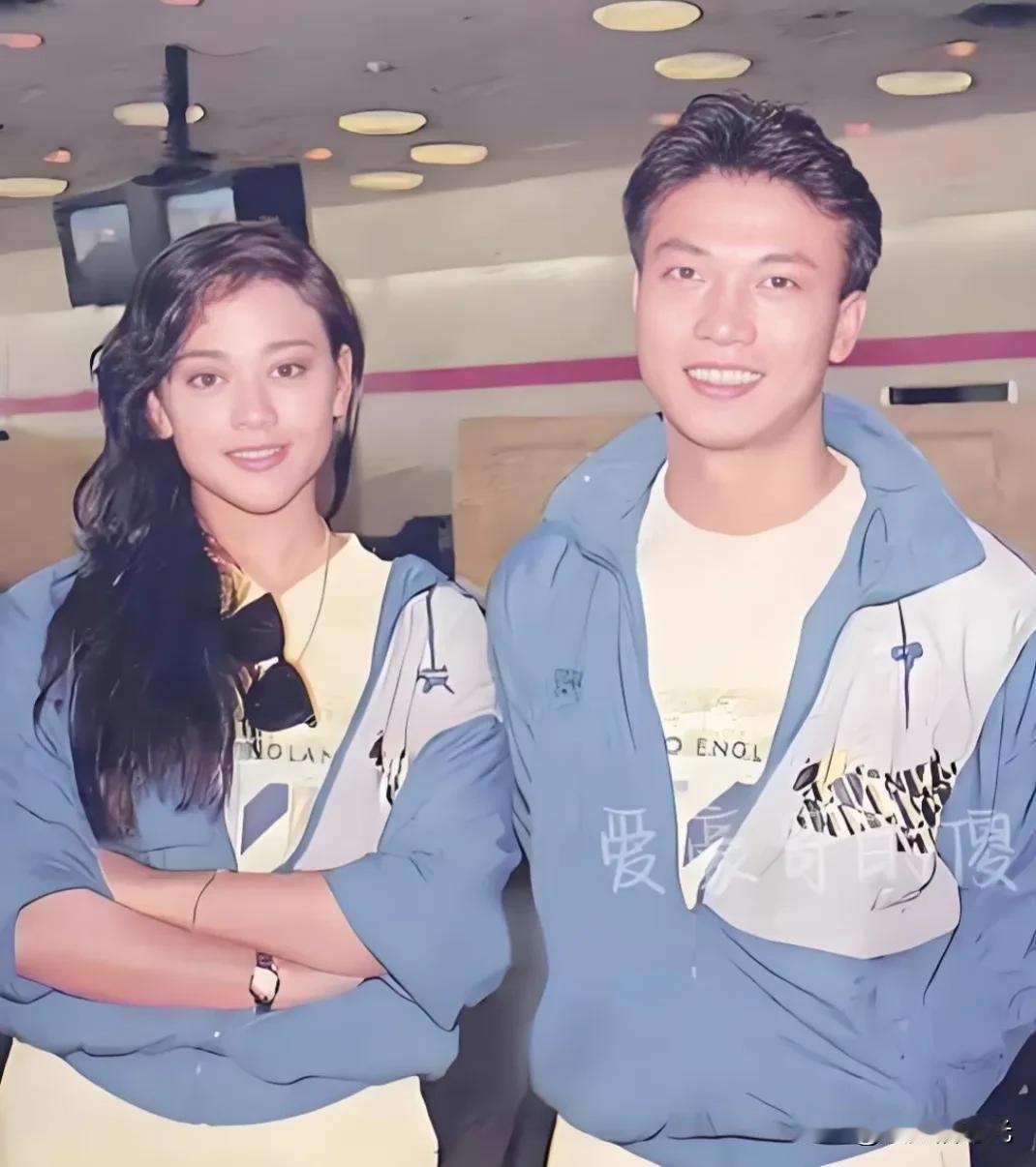 网友让王晶讲一讲钱小豪和钱嘉乐兄弟俩，王晶的评价非常客观。

他说钱小豪一切条件