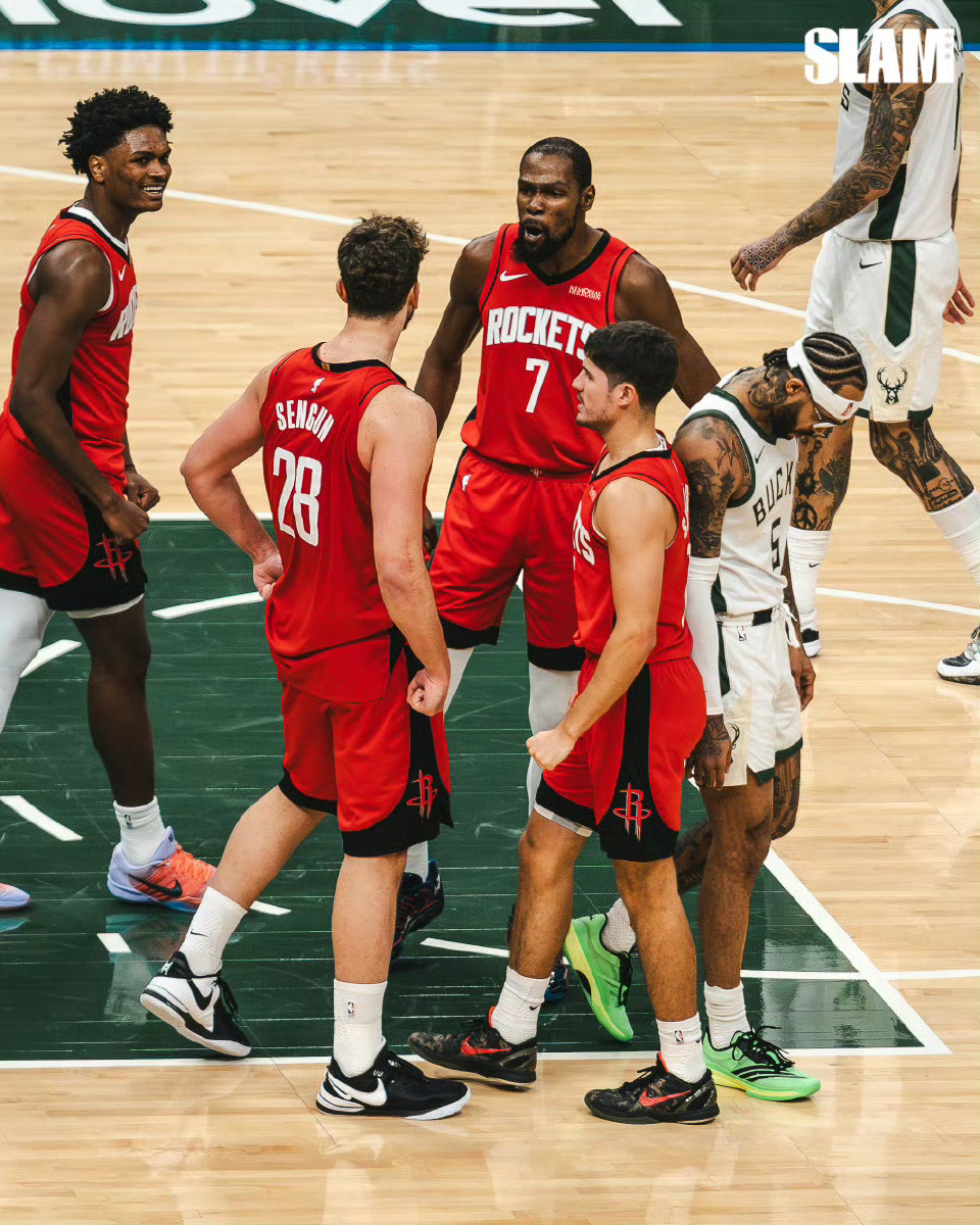 十场比赛，拥有杜兰特的火箭，进攻蜕变！火箭5项进攻数据，排名一览：1.三分命中率