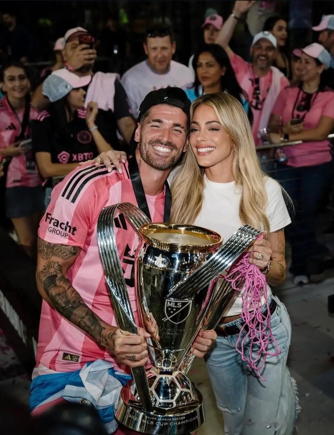 梅西的“带刀侍卫”，德保罗一一保驾护航迈阿密国际夺得美职联冠军！🏆[赞][加油