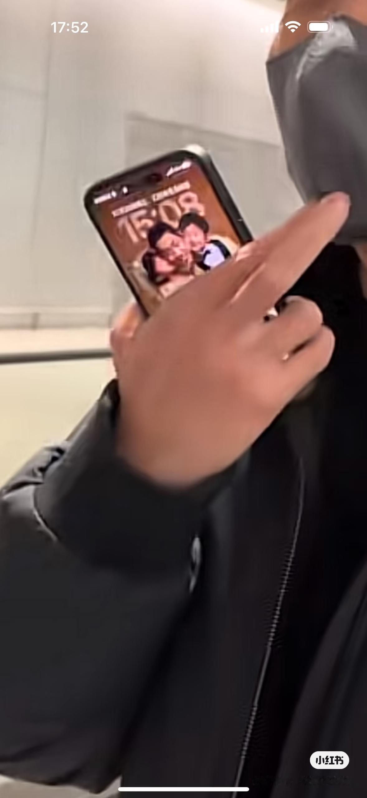 许全面的屏保太幸福了，真的让人不由自主羡慕，相亲相爱一家人的模范！
世界冠军的爸