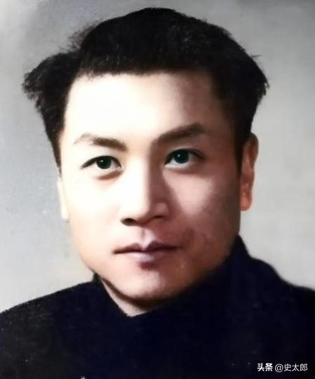 1944年，一地下党入狱后被汉奸认出，只好求狱友将他勒死，没想到，将死之时，他却