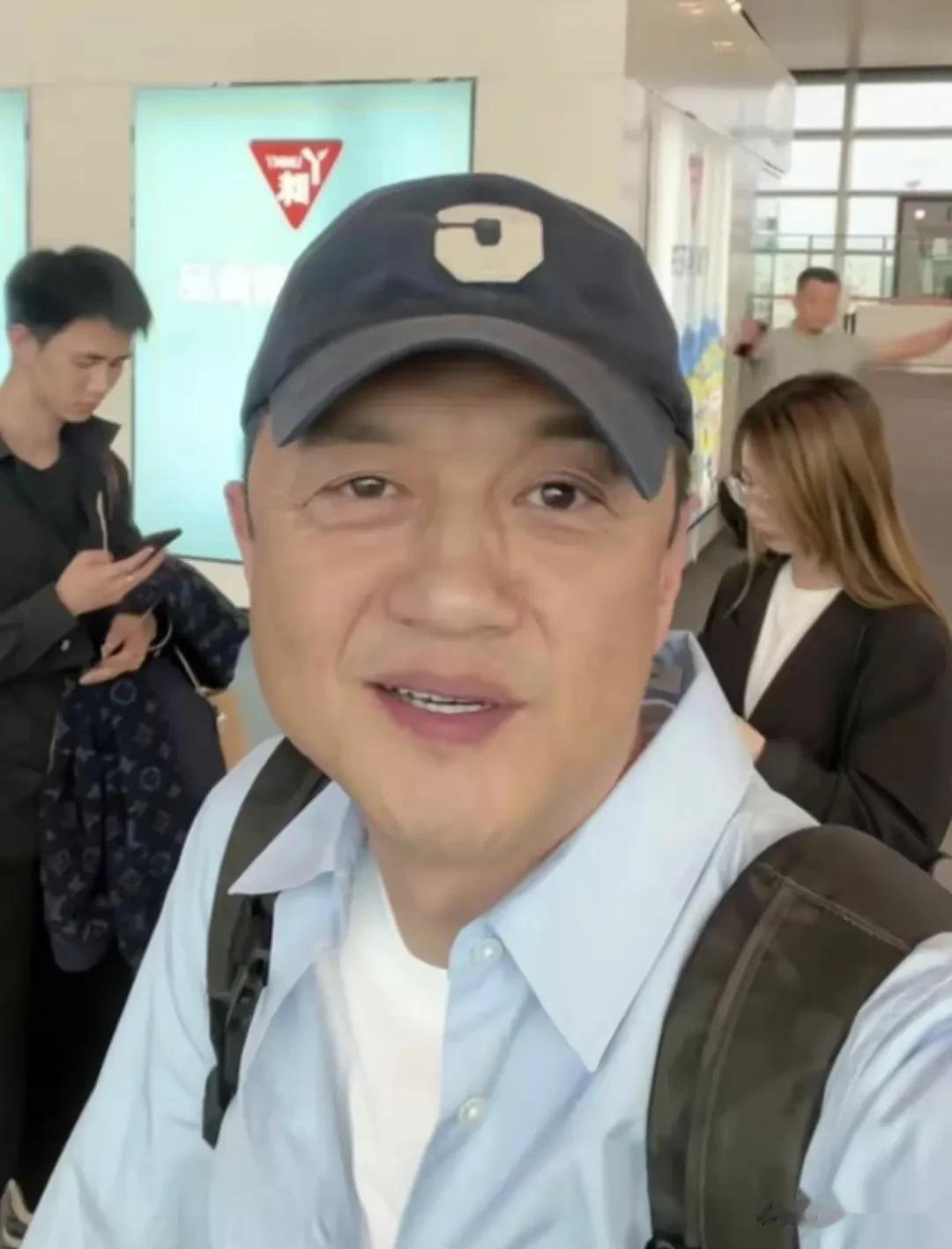 真是活久见啊，明星被限制高消费很少见，没想到李亚鹏就中招了，他因拒付债务被强制执