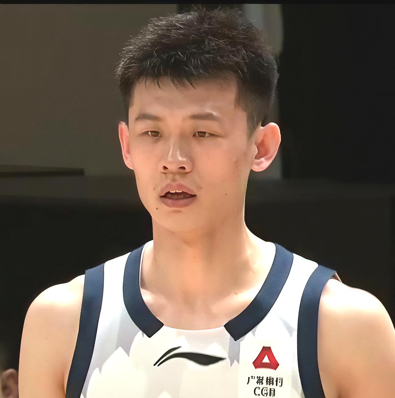 王岚嵚爆发，山东队首胜。
CBA常规赛第三轮，山东高速106：97战胜南京同曦宙