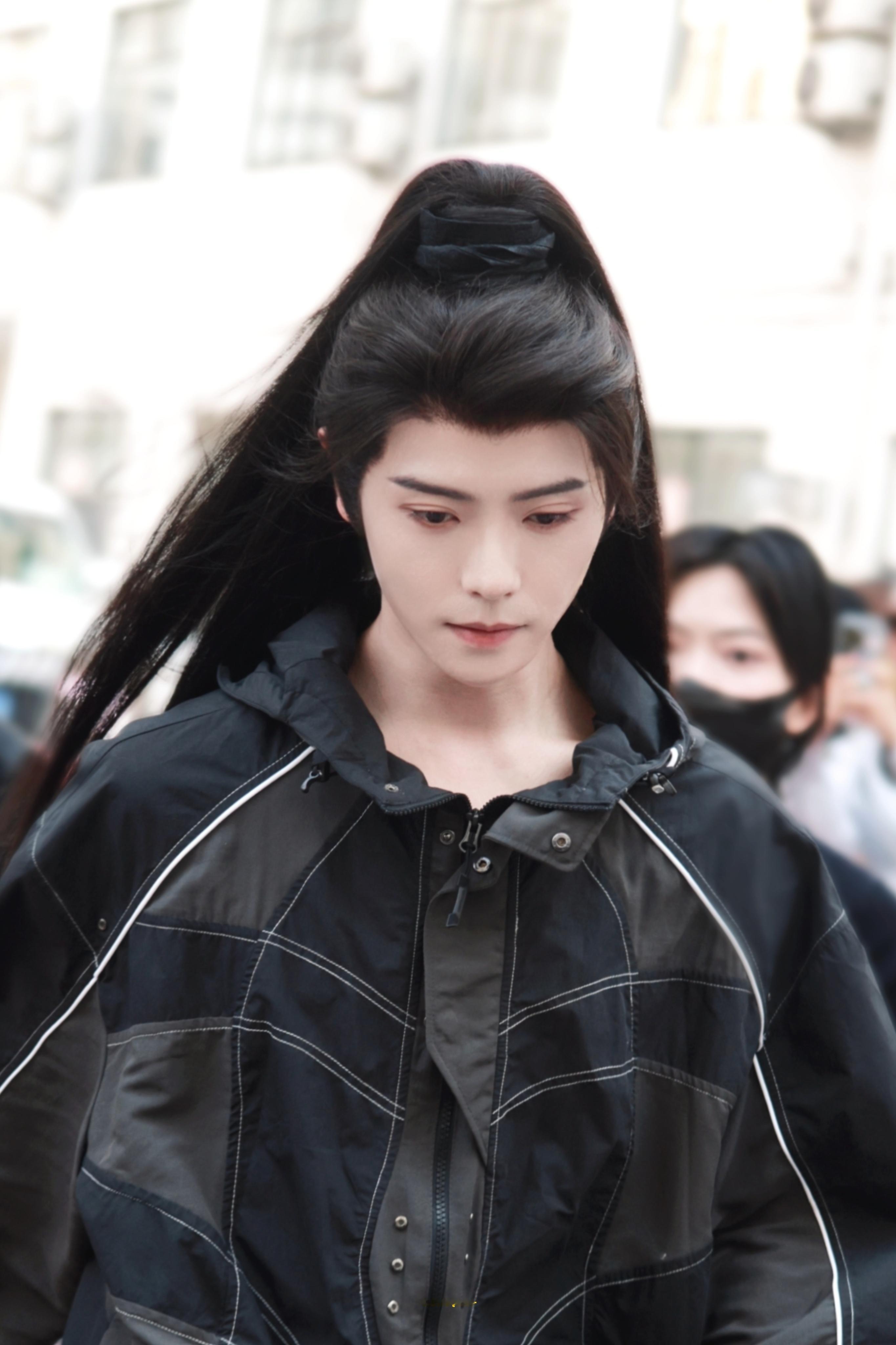 -𝟐𝟎𝟐𝟔𝟎𝟓𝟎𝟓 出妆你怎么这么好看肖宇梁为肖宇梁神魂颠倒