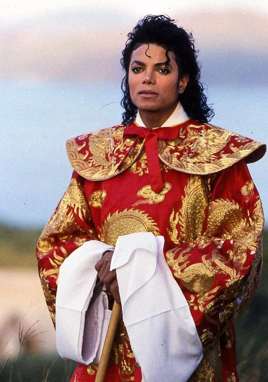 Michael Jackson 的标志性单曲《Thriller》在本周的 Bil