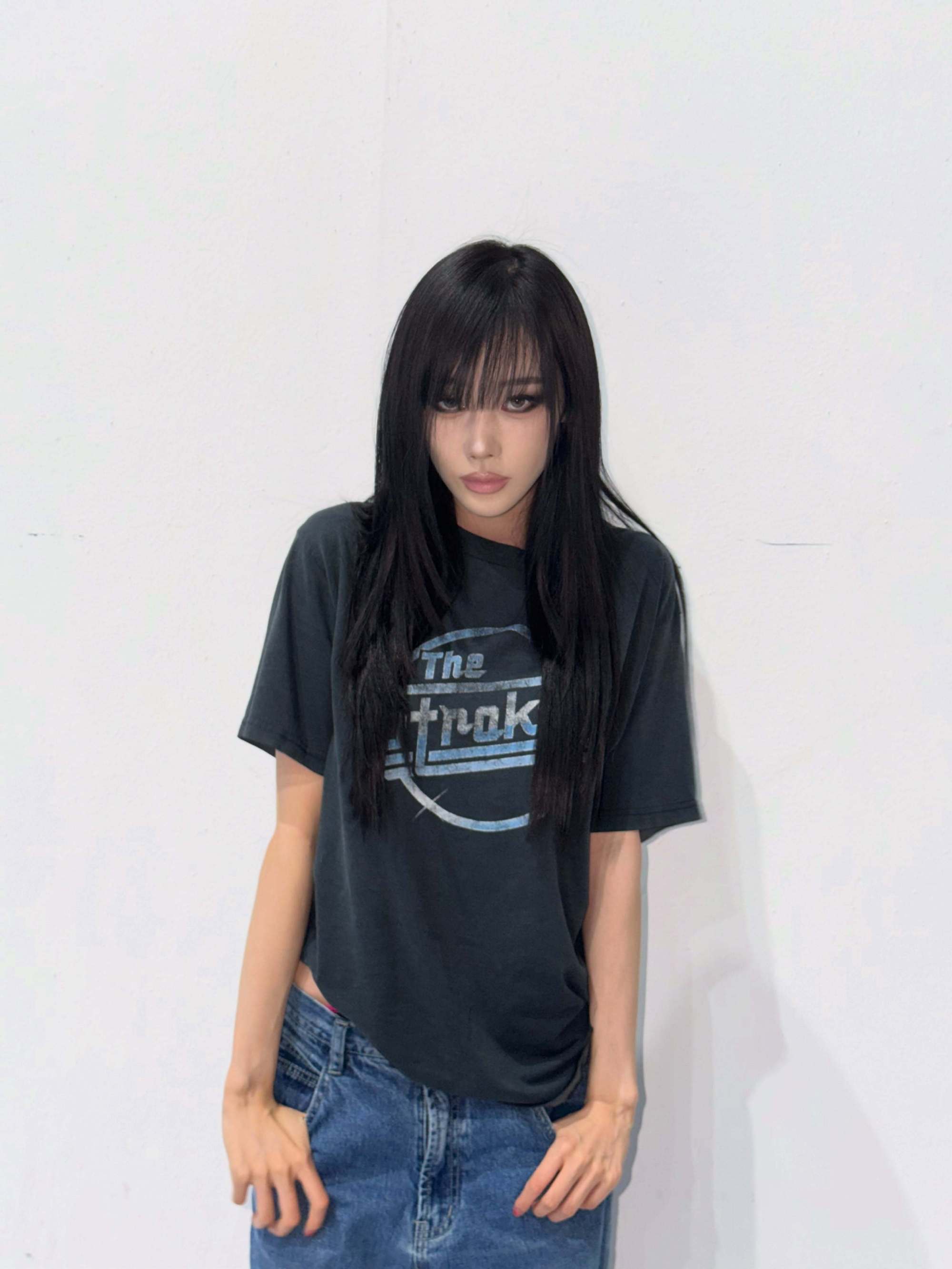 爸 