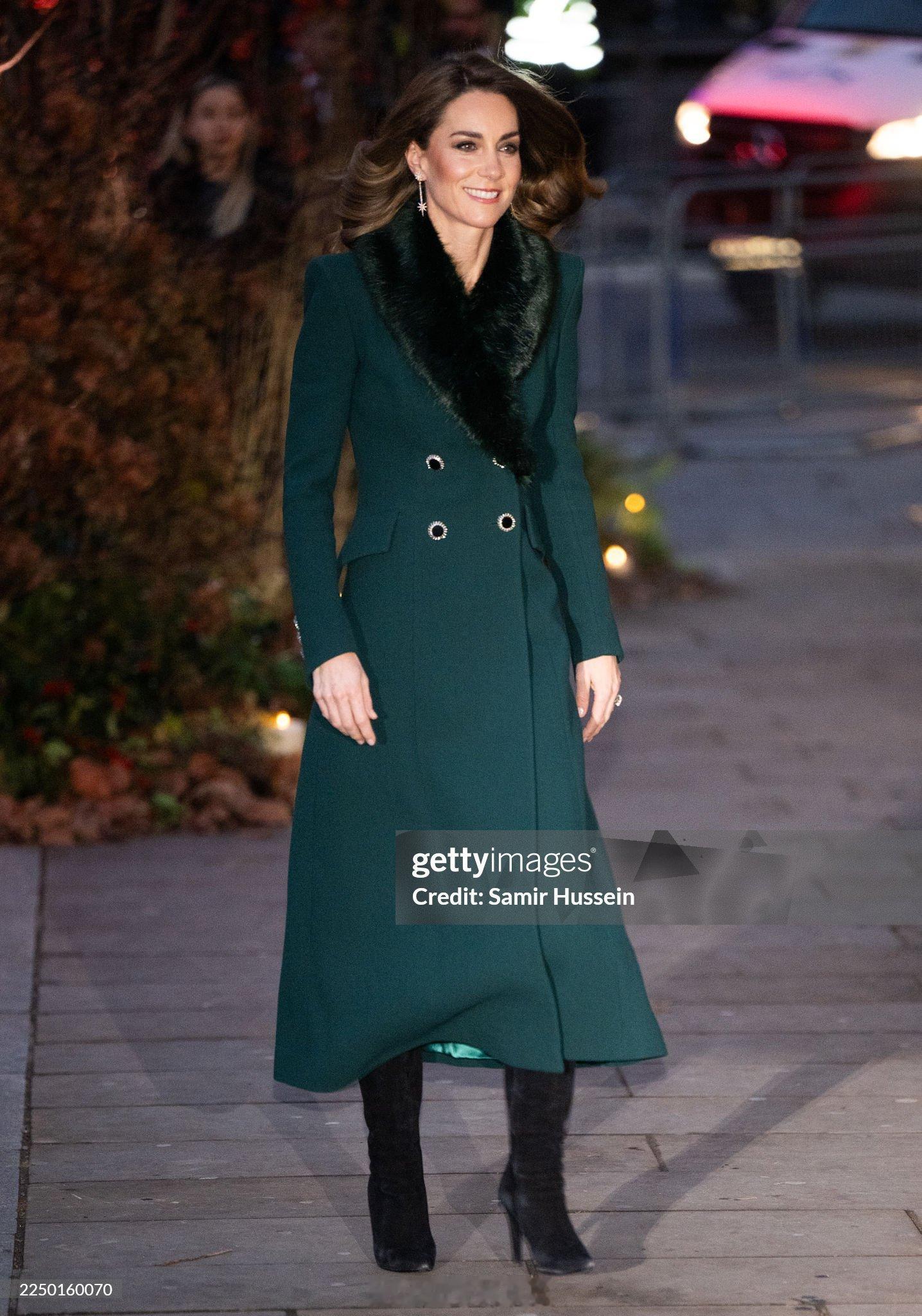凯特王妃  2025年12月5日，正值第五届圣诞颂歌音乐会，凯瑟琳王储妃抵达威斯