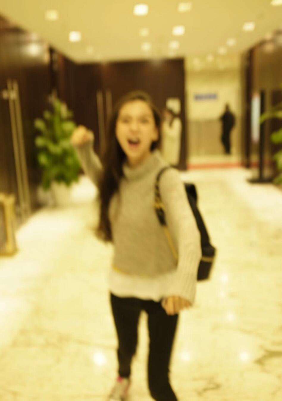 偷拍angelababy被发现了怎么办！在线等，挺急的。 