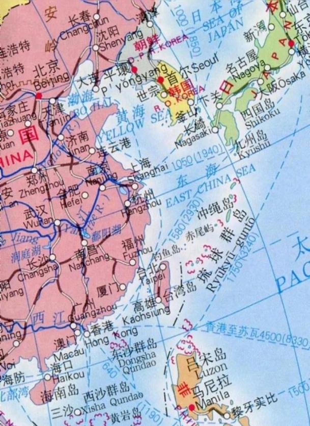 连外国人都看出来了，日本到现在都没有反省自己罪恶的过去，还妄图伺机复活军国主义，