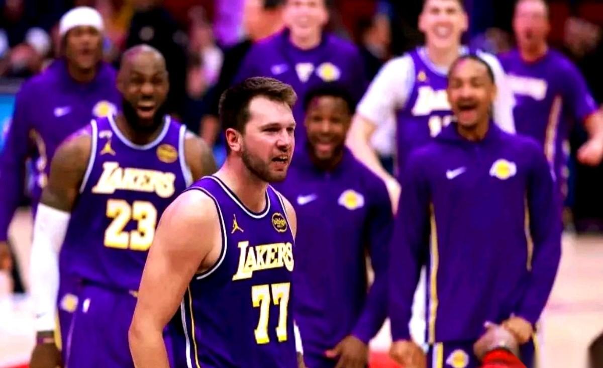 现在的雷霆真挺唬人的，满屏的青春无敌，隔着屏幕都能感觉到那种压迫感，看得湖蜜心里