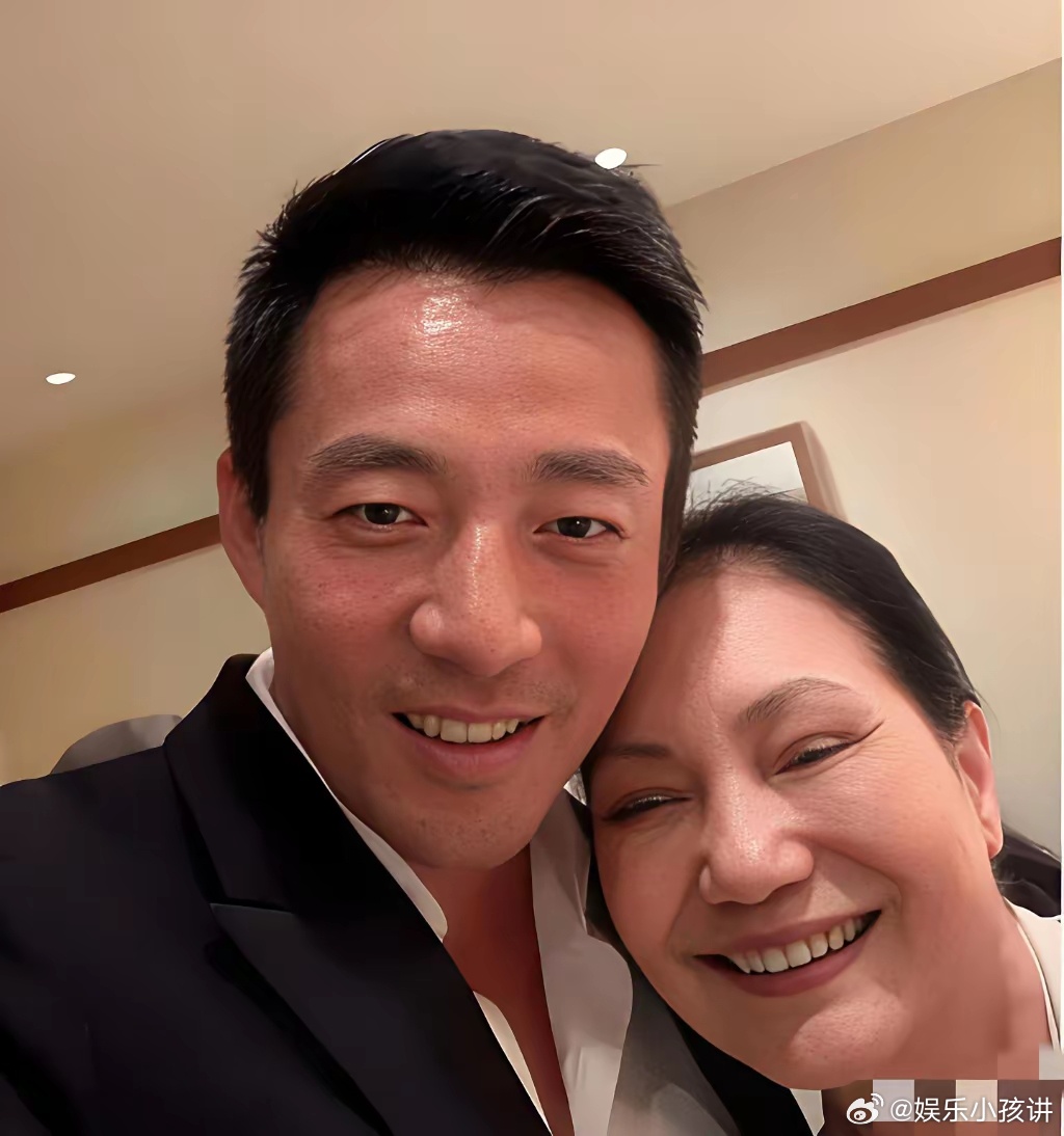 万万没有想到，汪小菲开直播竟然道歉了，但是没有想到，网友竟然不买账，直播间的回怼