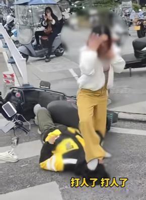 近日，在重庆市大学城附近发生了一起令人震惊的事件。一名女子声称被外卖员撞到，随后