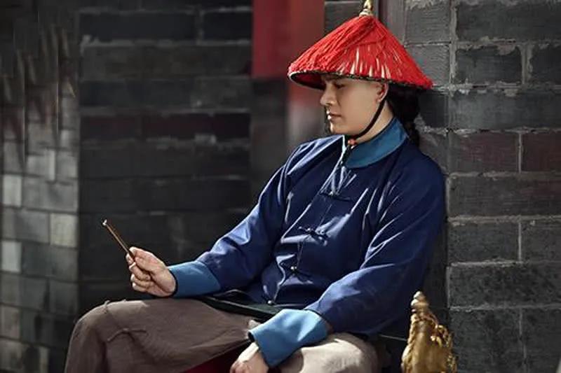 光绪二十三年，储秀宫传出风声：一名宫女竟怀了孕。

这事惊动了内务府，查到最后，