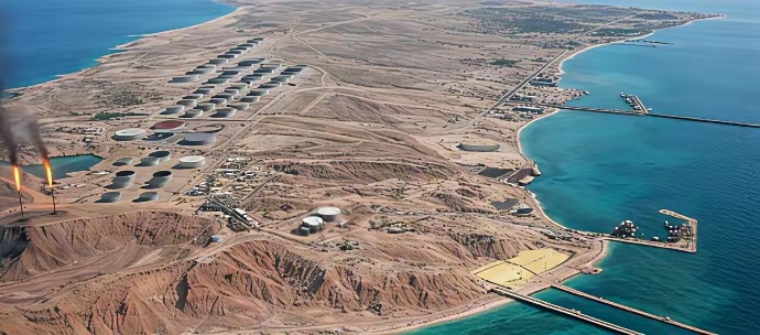 伊朗前外长放话：如果哈尔克岛被占领，我们就俘虏驻中东美军。美伊以冲突