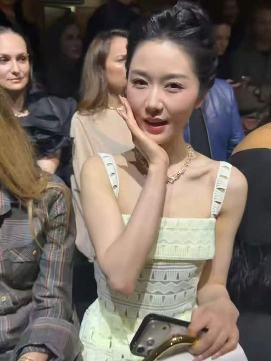 岳雨婷事业心 从短剧到国际秀场，岳雨婷的每一步都走得漂亮，事业心从不是贬义词，而